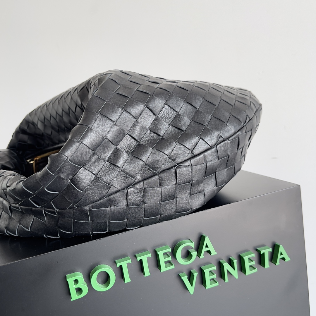 Bottega Veneta Hobo Bags